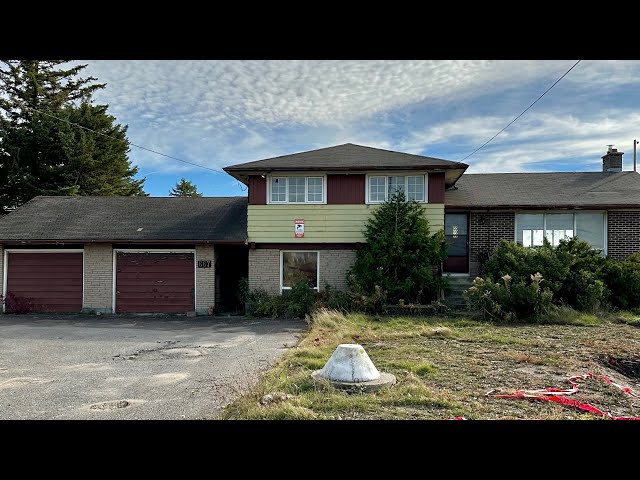 Creepy Mysterious ABANDONED 1970’s House **DRUG DEALERS HOUSE???**