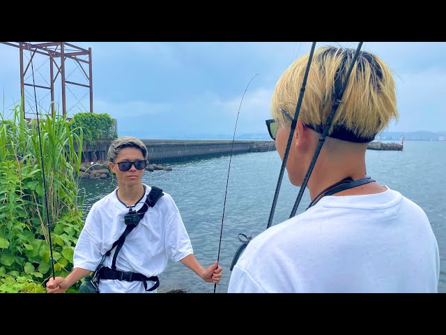 High School Student VS YouTuber Bass Fishing Challenge!!