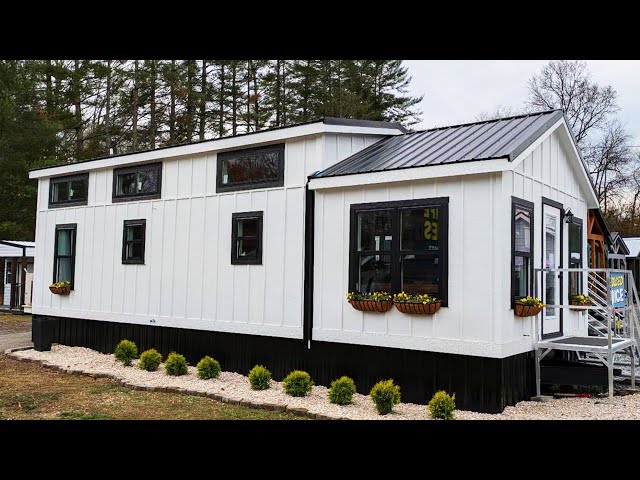 The Most Beautiful Cascade Model Tiny Home You’ll Fall In Love With