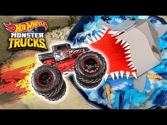 EPIC and EXTREME Monster Trucks Tournament of Titans Challenges! | Hot Wheels