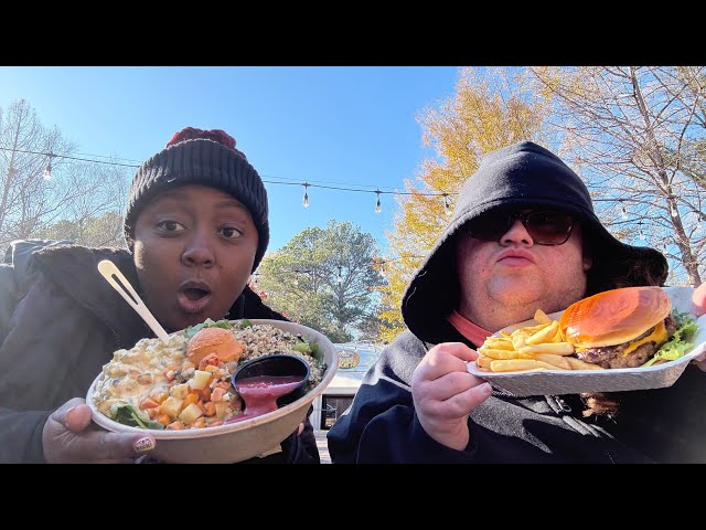 Zookeeper Approved: Mukbang at the Zoo with Rashida & Justina 🐾🍤