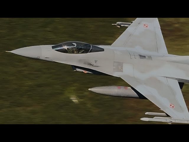 Incredible Polish F16’s Fly The Mach Loop Like They Have Done All Their Lives!