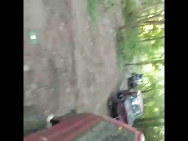 Pulling out a fellow jeep ! Rip rap road mudding off road