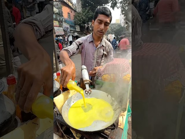 The Most Unique Omelette Made with Mango Juice - Indian Street Food