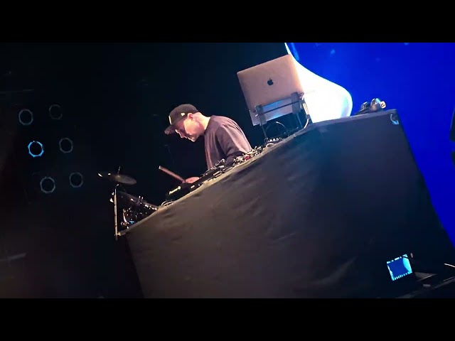 DJ Shadow - Action Adventure Japan Tour (Encore)