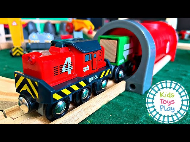 BRIO World Huge Toy Train Railway Track Build