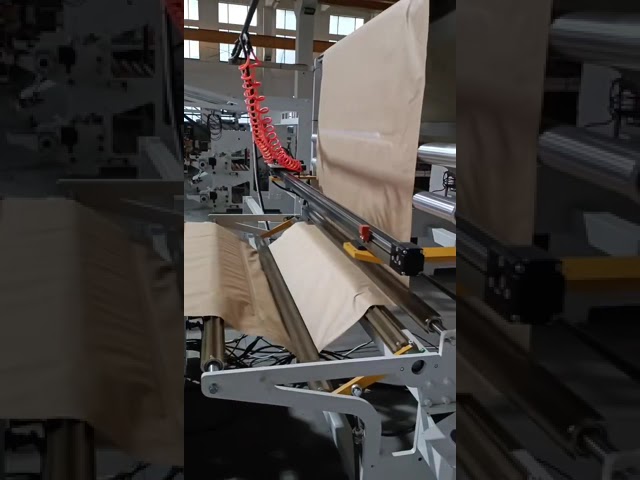 Honeycomb paper mailer making machine