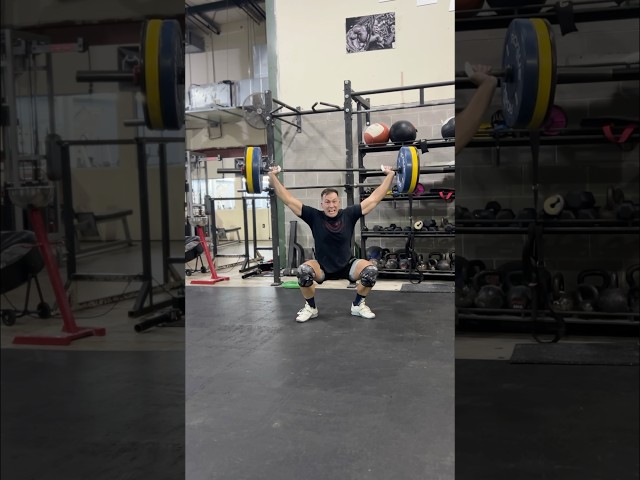 79% of people can’t do this complex, but this 45-years-old can with 225! #crossfit #people