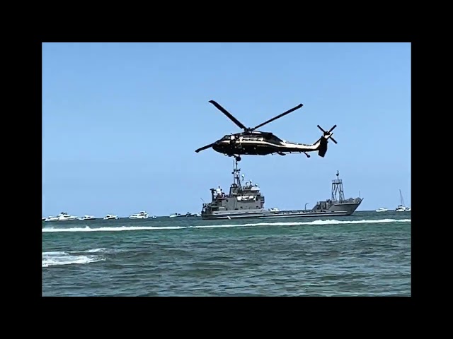 US Customs and Border Protection chase down illegal boat at South Beach, Miami