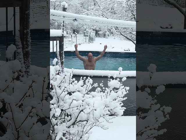 Oh Canada cold plunge 🥰