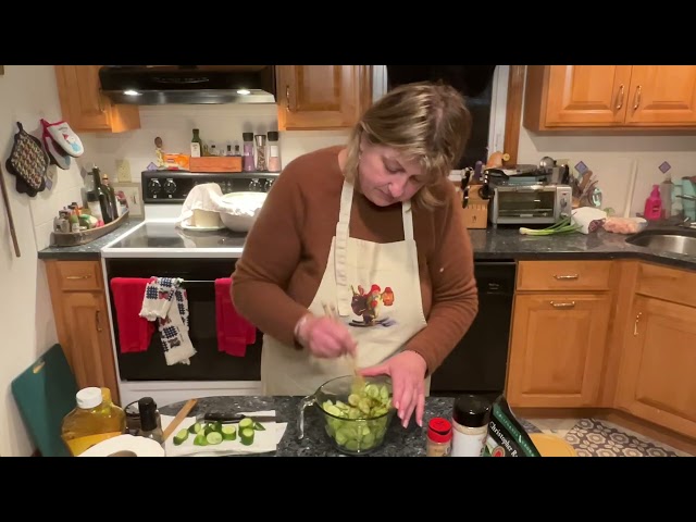 Easy Korean cucumber salad!  And crunchy hot oil!  #cooking #vegetables #recipehacks #momlife