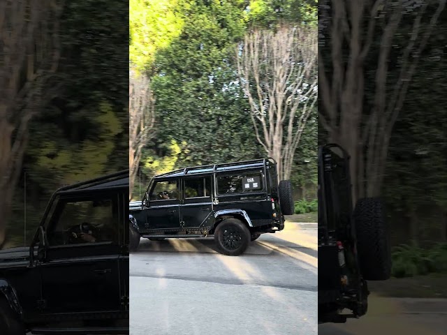 😳 Causeway Grey Defender 110 in Beverly Hills #shorts #california #landrover