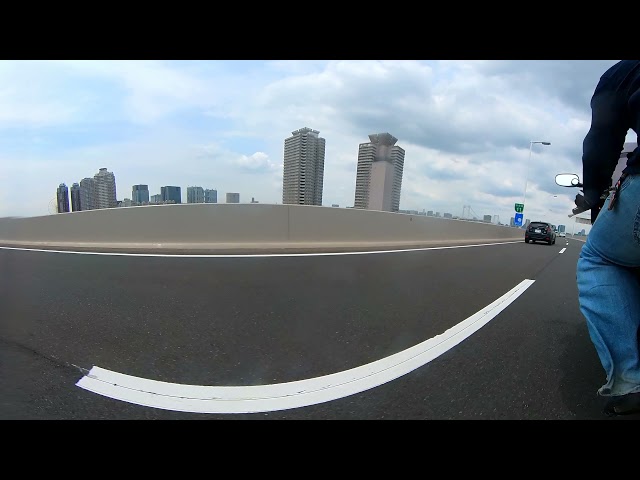 Rainbow Bridge in Tokyo - Test Insta360 ONE X2 mounted on a motorcycle