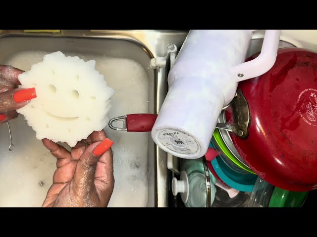 ASMR WASHING DISHES/ WATER 💦 AND SCRUBBING 🧽 SOUNDS #13