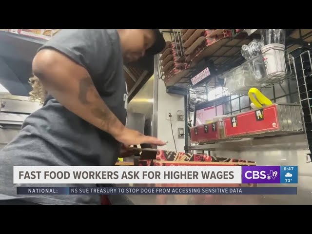 Fast food workers ask for higher wages after federal minimum wages do not change in years