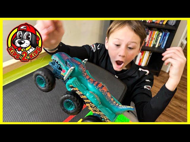 Hot Wheels Monster Trucks BIG RIGS Downhill EARTHQUAKE Race