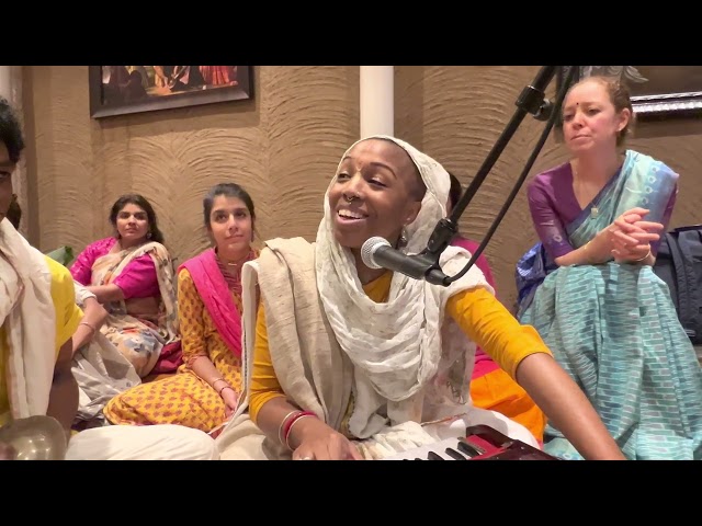 Acyuta Gopi leading bhajan and kirtan at Bhakti Center New York’s Roots of Kirtan festival