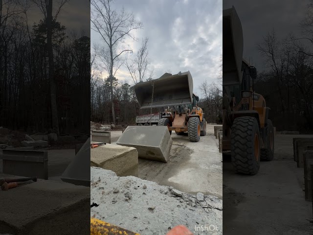 Moving some blocks! #countrymusic #concreteplant #hyundai #bluecollar #cummins #loader