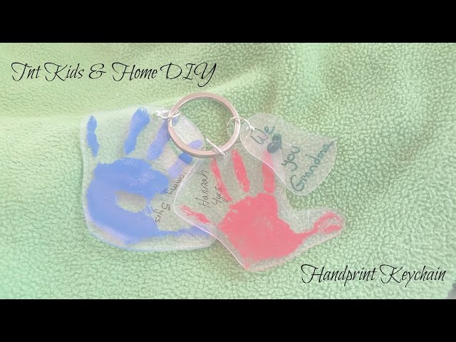 TnT DIY - Mother's Day DIY - Handprint Keychain