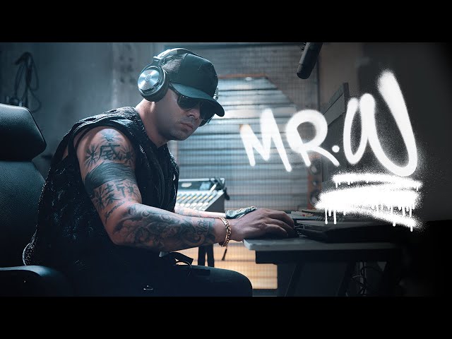 Wisin, Chencho Corleone - Loco X Perrearte (Lyric Video)