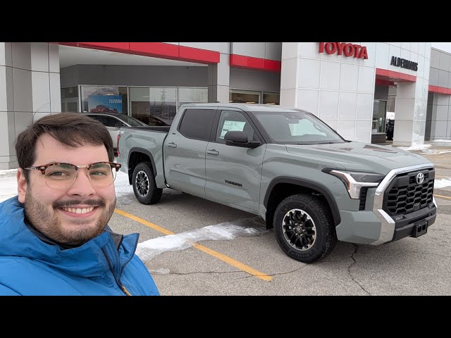 2025 Toyota Tundra SR5 TRD Off-Road in Lunar Rock