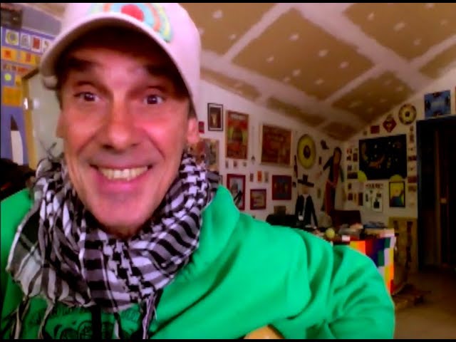 Manu Chao: "SOÑÉ OTRO MUNDO" ( CORONARICTUS SMILY KILLER SERIAL...num 1)