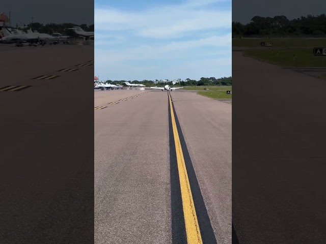 Good day to fly #shorts #airplane #flying #florida