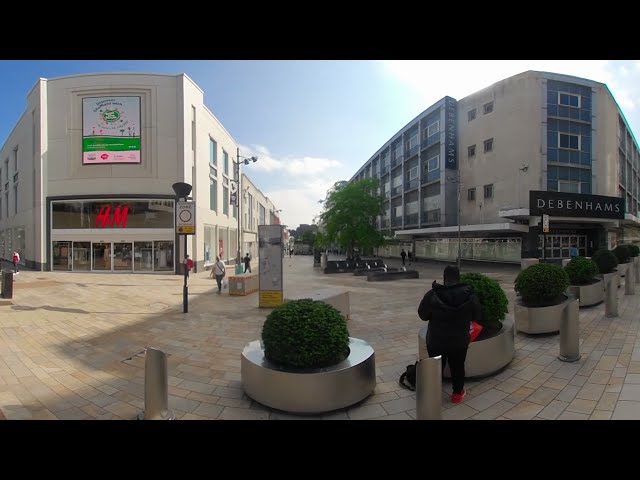 360° Walking down The Moor Sheffield, late afternoon