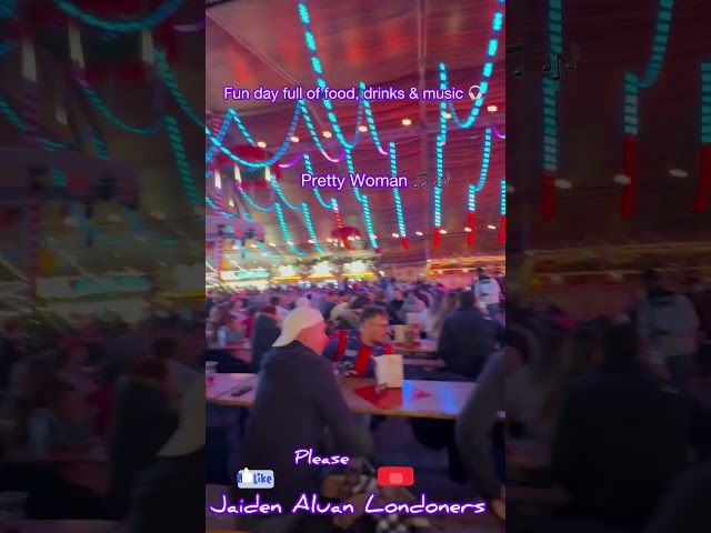 Pretty woman music 🎶 at Bavarian Village #german meal #beer #live music #short #jaiden aluan