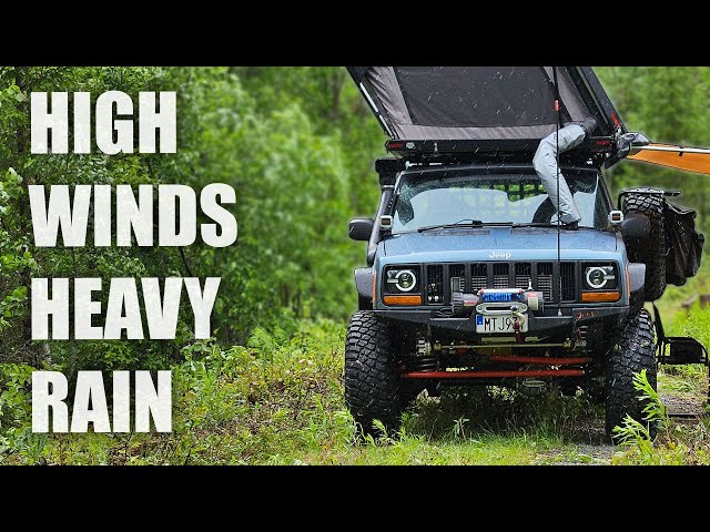 Camping At Bigfoot Lake / Heavy Rain / Jeep XJ