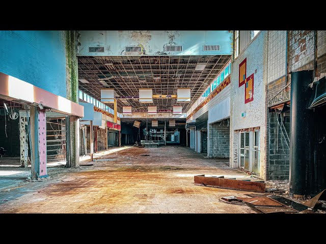 Exploring Abandoned WASHINGTON MALL In Pennsylvania *Closed for over 10 years*