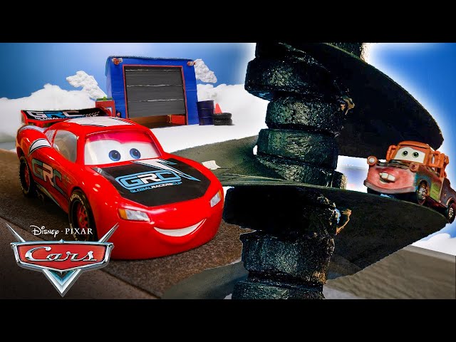 The Tale of Mater and the Tire-stalk with Giant Lightning McQueen | Pixar Cars