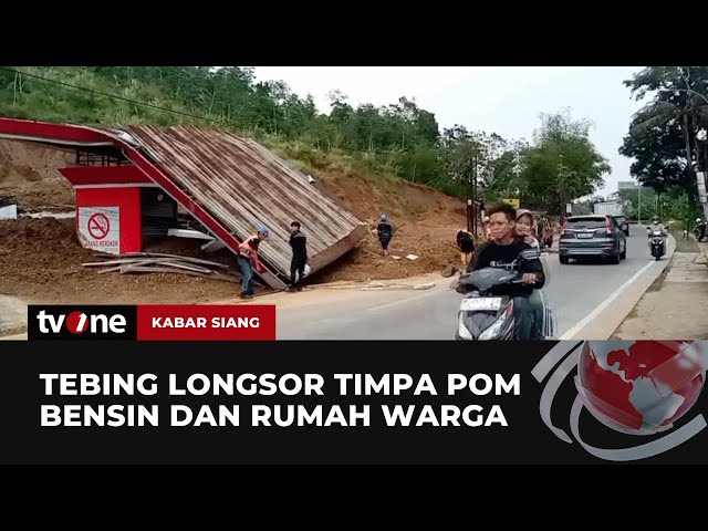 Tebing di Banyumas Longsor dan Timpa Pom Bensin serta Rumah Warga | Kabar Siang tvOne