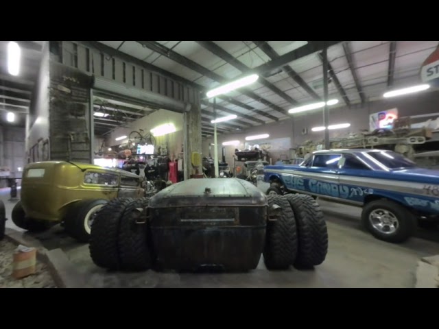 Tour of Welder Up (Vegas Rat Rods) and Count's Kustoms garage in VR180 3D.