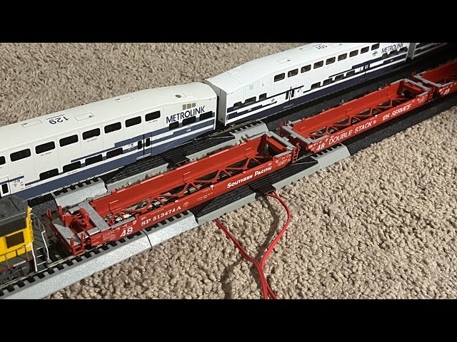 Athearn HO Scale Well Car Kit Unboxing and Building