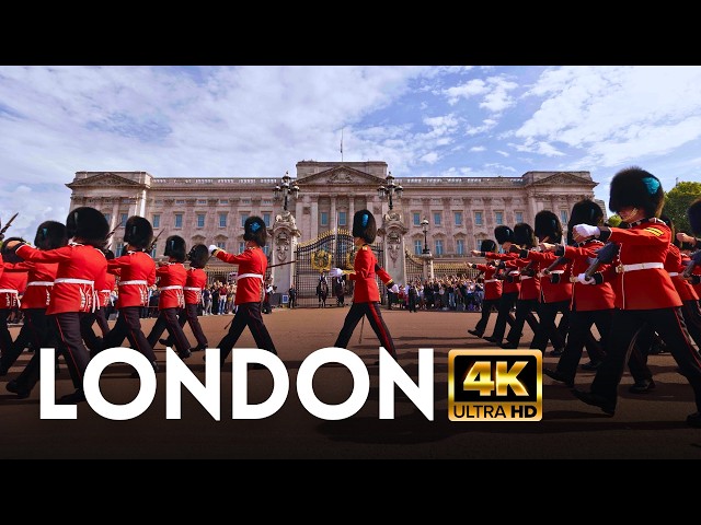 🇬🇧 Changing the Guard at Buckingham Palace, London | Guided Tour - 4K HDR