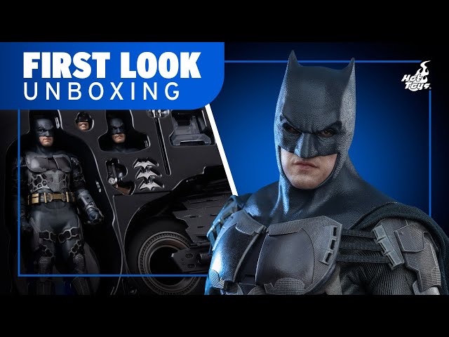 Hot Toys Batman and Batcycle The Flash Unboxing | First Look