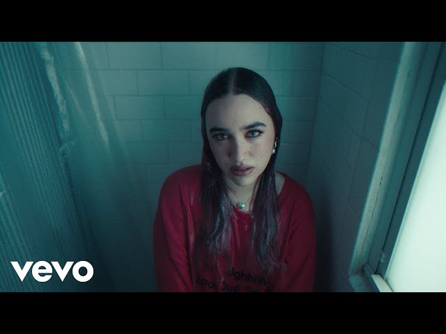 Ela Taubert - ¿Es En Serio? (Official Video)