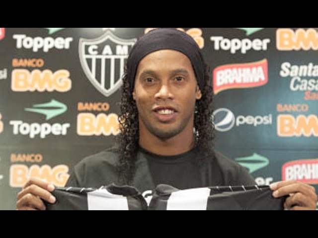 Ronaldinho Signs with Atletico Mineiro