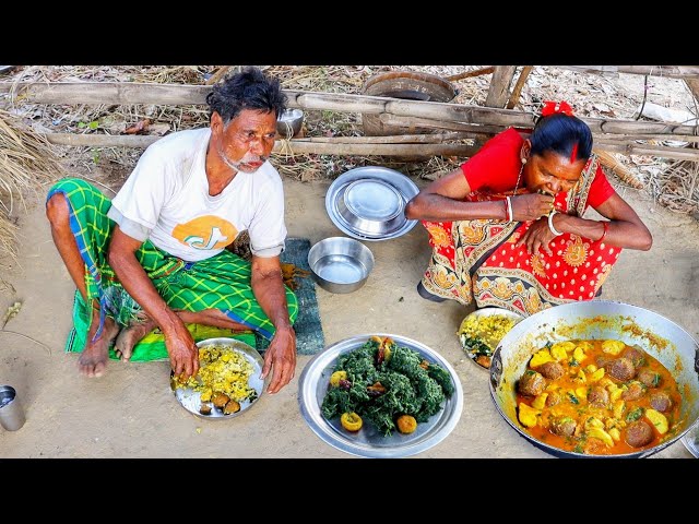 SHAK VAJI and BANANA FLOWER KOFTA CURRY cooking & eating by santali tribe old couple