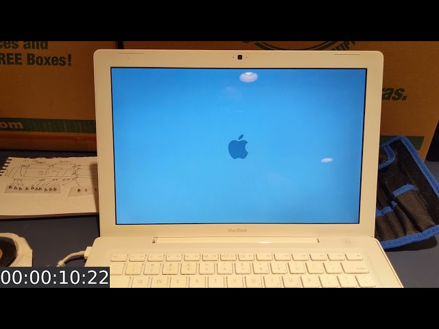 MacBook A1181 (MacBook 2,1) Bootup