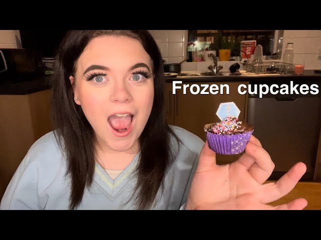 make FROZEN cupcakes with us