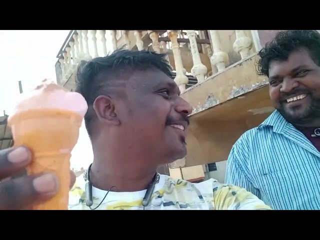 கோன் ஐஸ்கிரீம் கோழி கால் வைத்து கொடுத்து விட்டார்கள்🤣வேளாங்கண்ணி பீச்