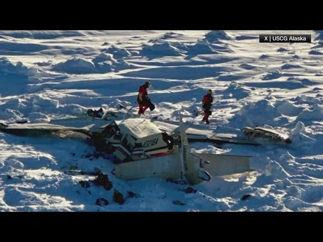 10 people killed in plane crash in Alaska