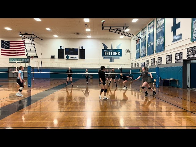 Edmonds W4s Volleyball: Team Jamm vs Team We Showed Up