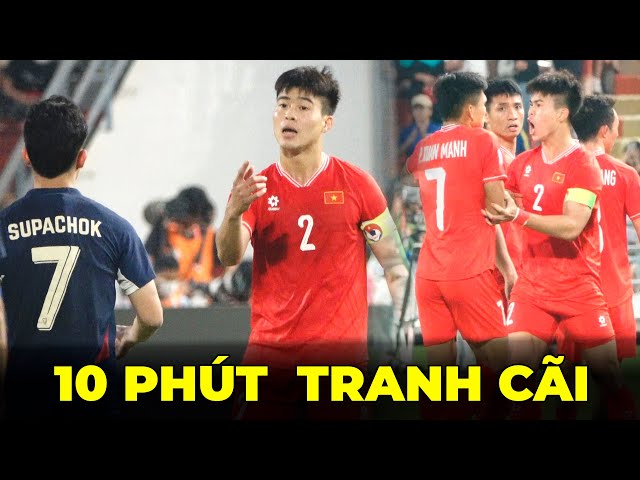 Duy Mạnh đẩy Xuân Mạnh về sau, tranh cãi tay đôi với Trọng tài, chỉ tay thẳng mặt Supachok