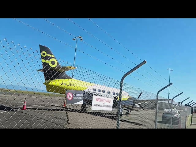 Air NZ ATR 72 landing and engine shut down