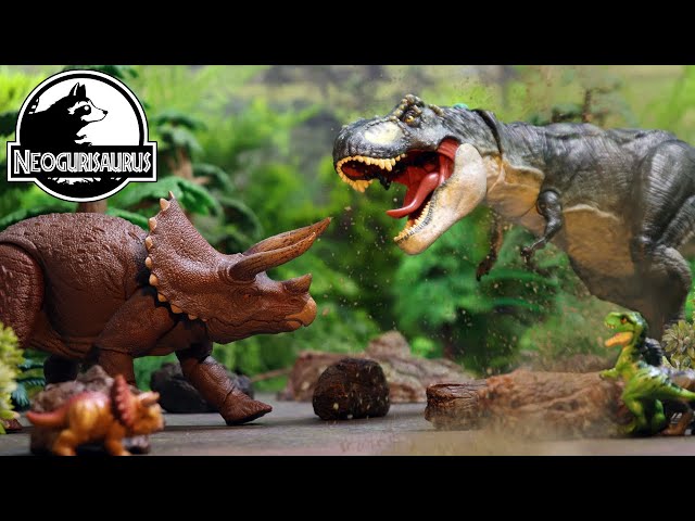 The ferocious Triceratops vs T-Rex!!