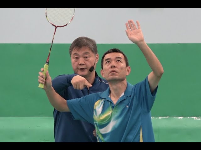 Badminton-Forehand Clear Correction-Do Not Open Your Elbow But Set Tight!