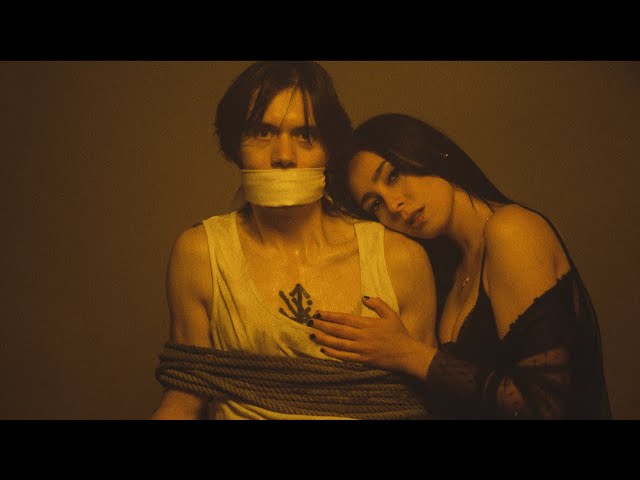 hot girls in hell - LØLØ (Official Music Video)